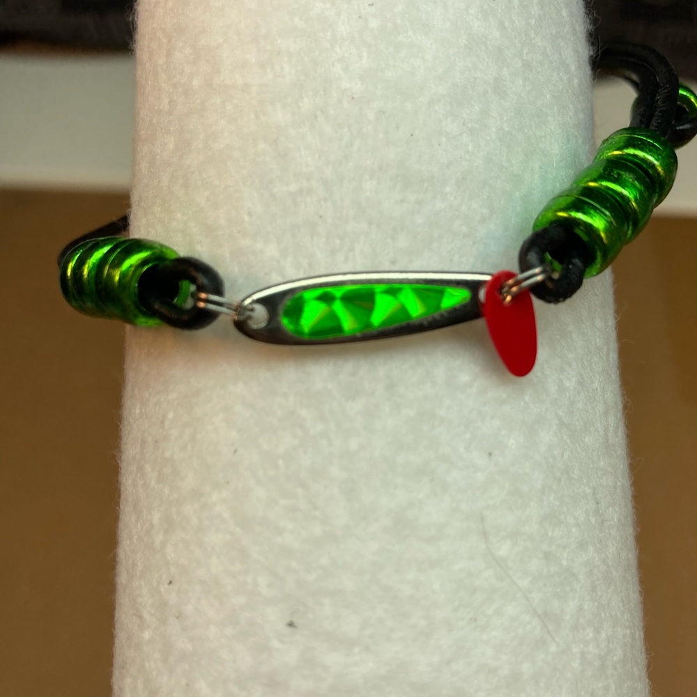 Fishing lure bracelet